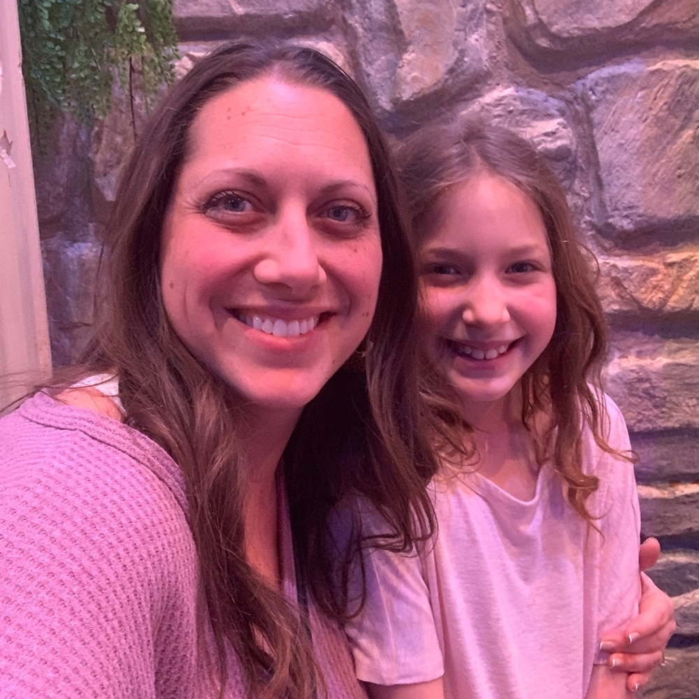 Meet your Posher team! AnnaSophia (9) and momma, Aliza. Thanks for stopping by!